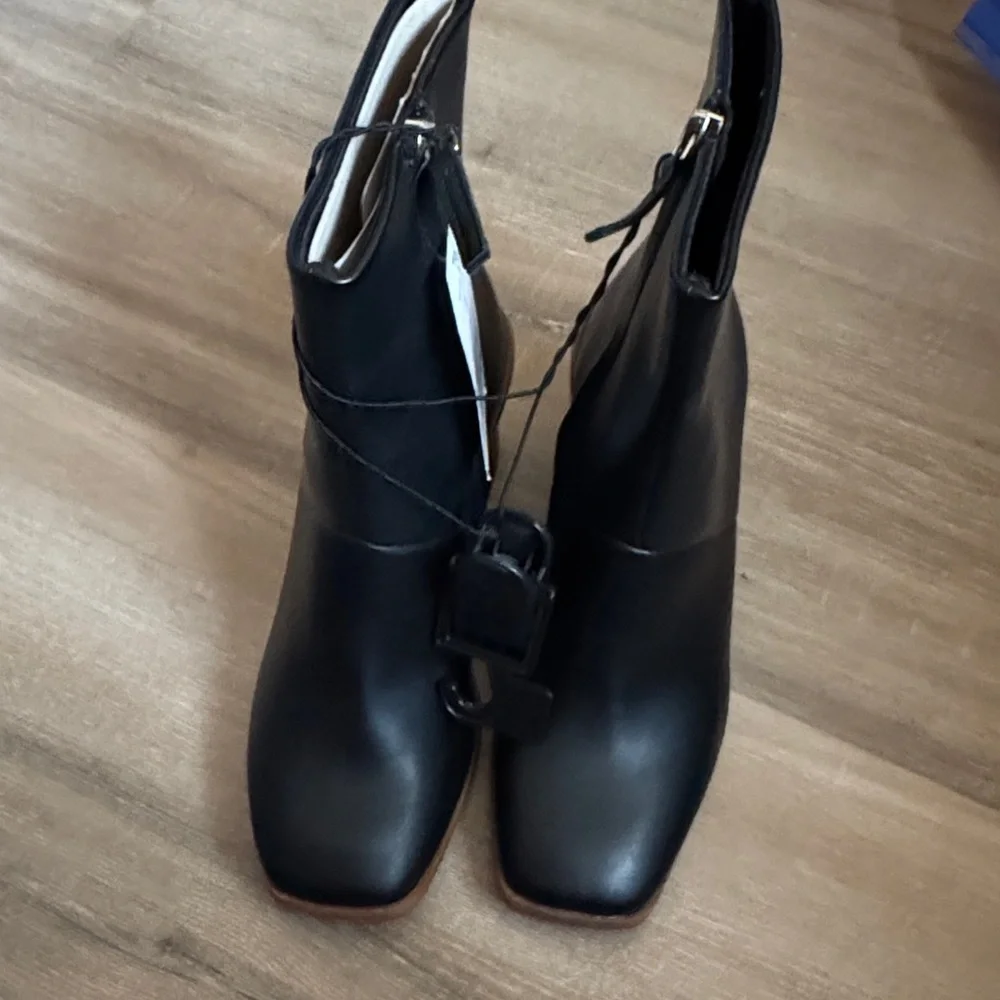 Time and Tru Black Ankle Booties